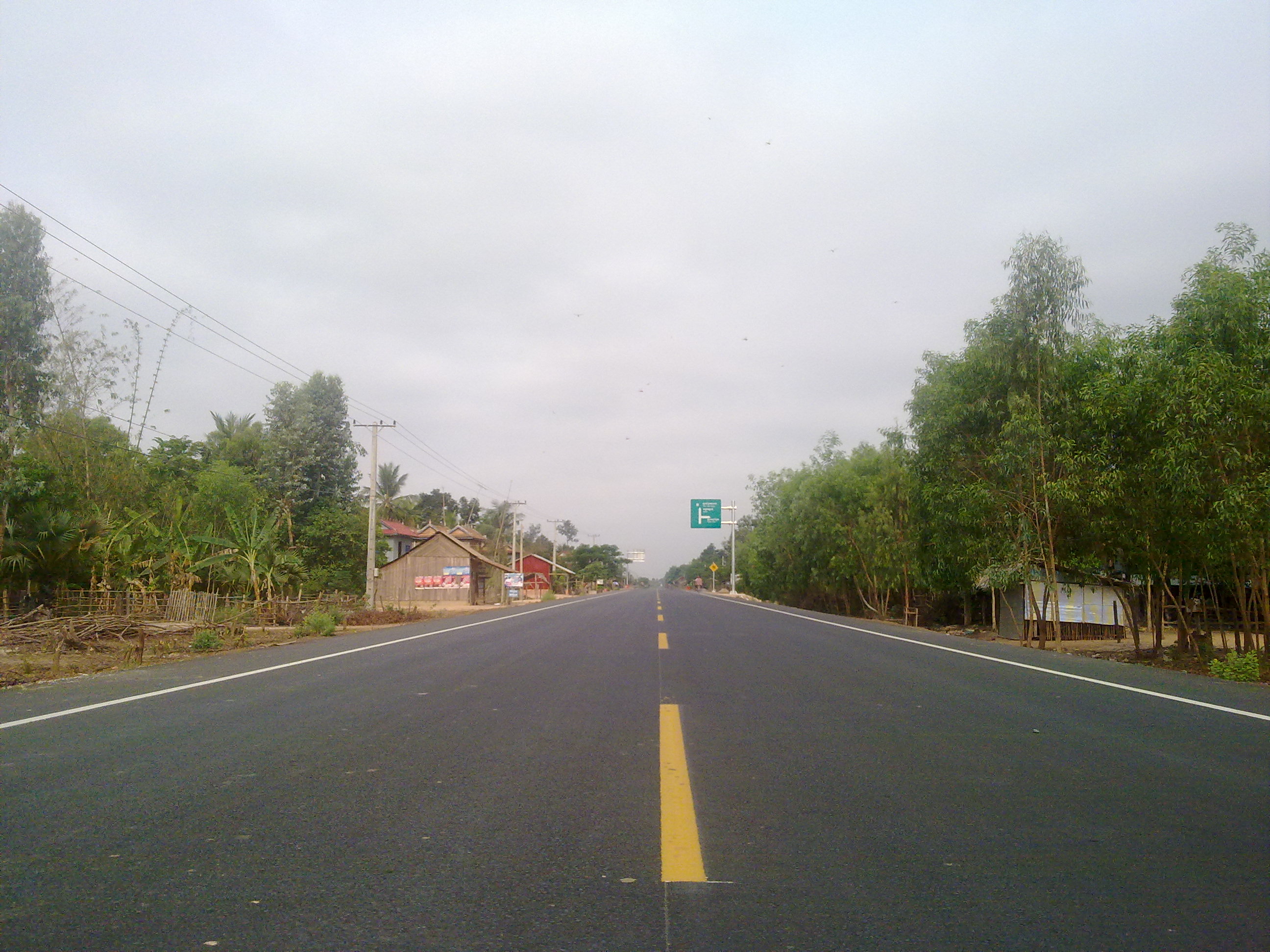 6.柬埔寨8号公路.jpg